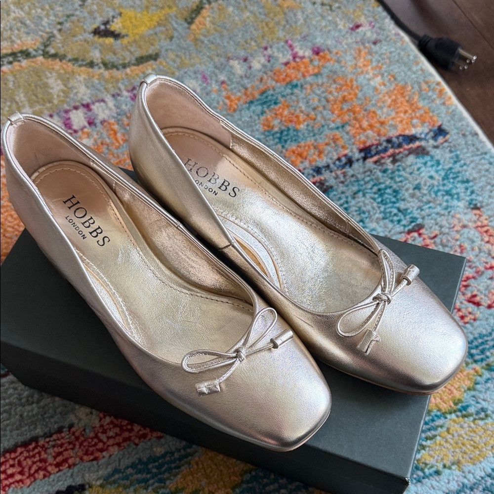 Hobbs London Angie heeled ballerina US7